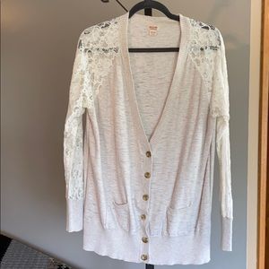 Cream cardigan with lace sleeves
